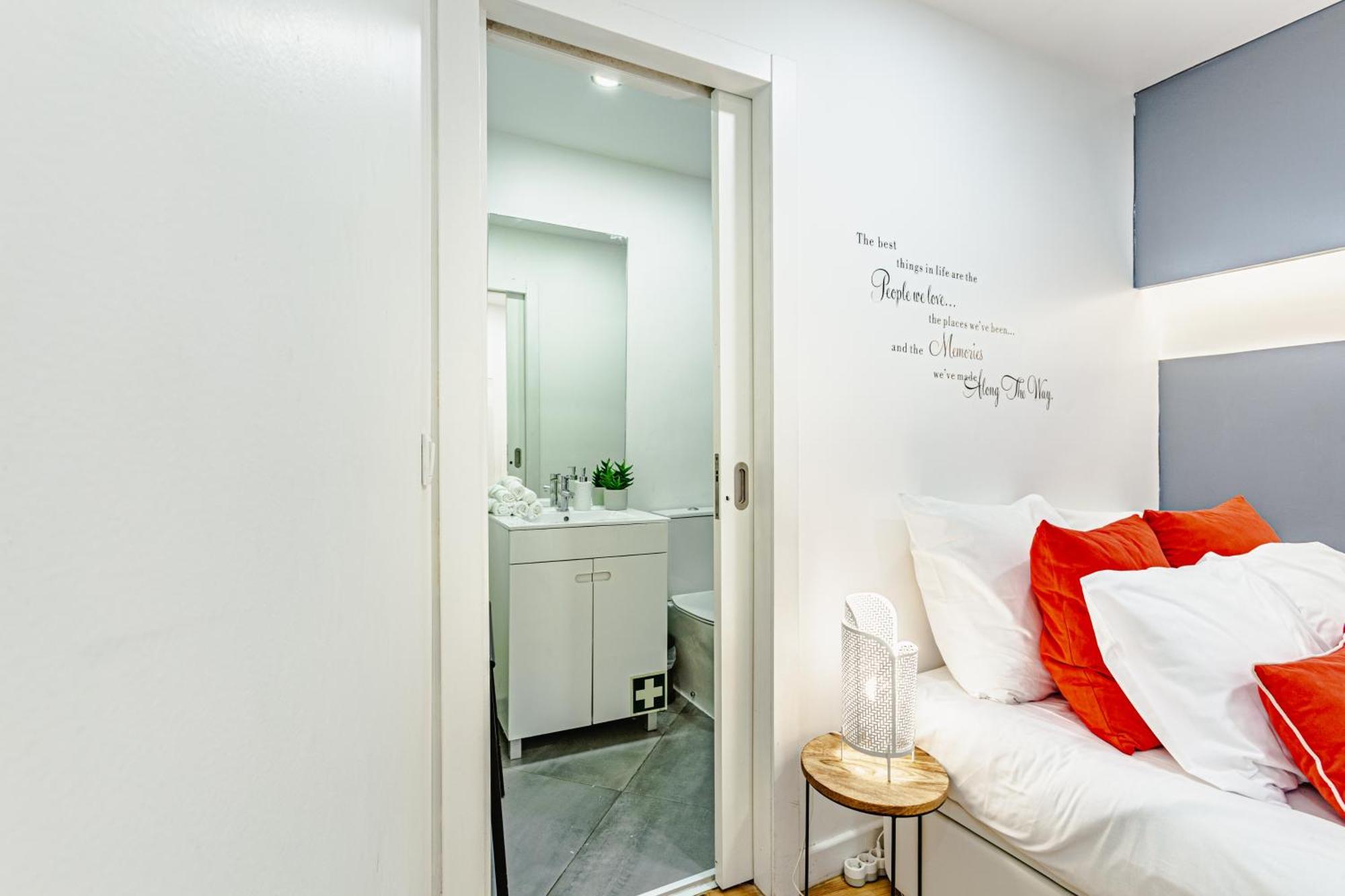 Visit Lisbon4Fun - Alfama Apartment ภายนอก รูปภาพ